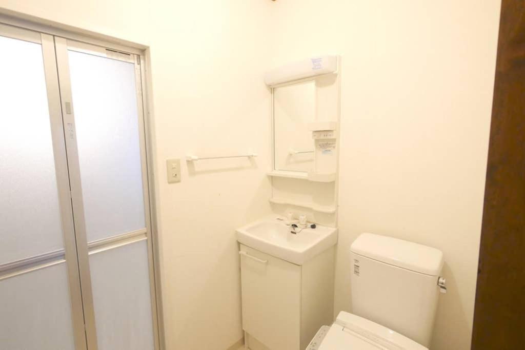 マスク配布ありa5 新宿10分 10人宿泊可能 出張在宅勤務に最適!!宿泊型テレワークスペース!!Wifi完備 回線安定してます!!長期宿泊受付中 Tokyo Luaran gambar